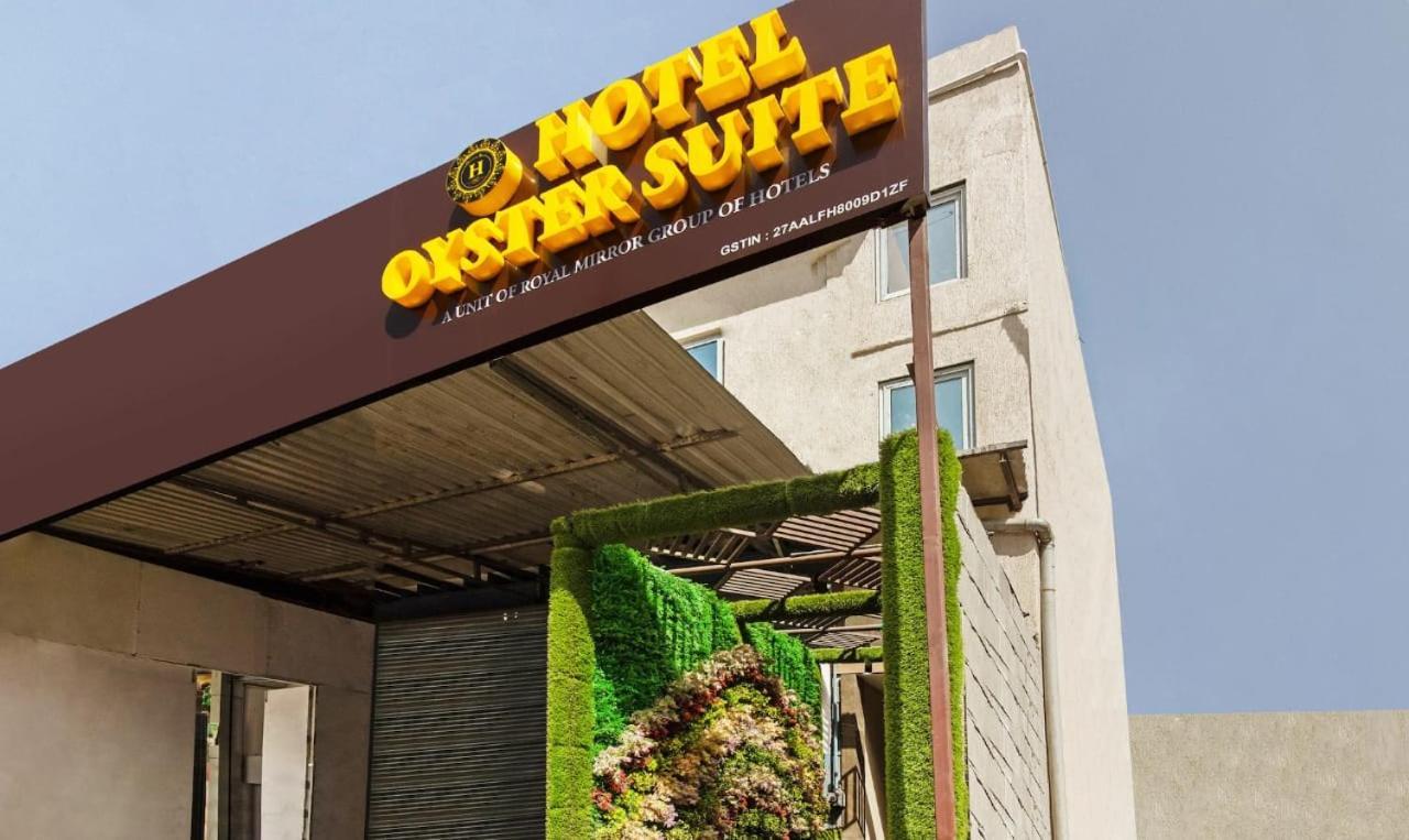 Hotel Oyster Suite Andheri West Mumbai Bagian luar foto
