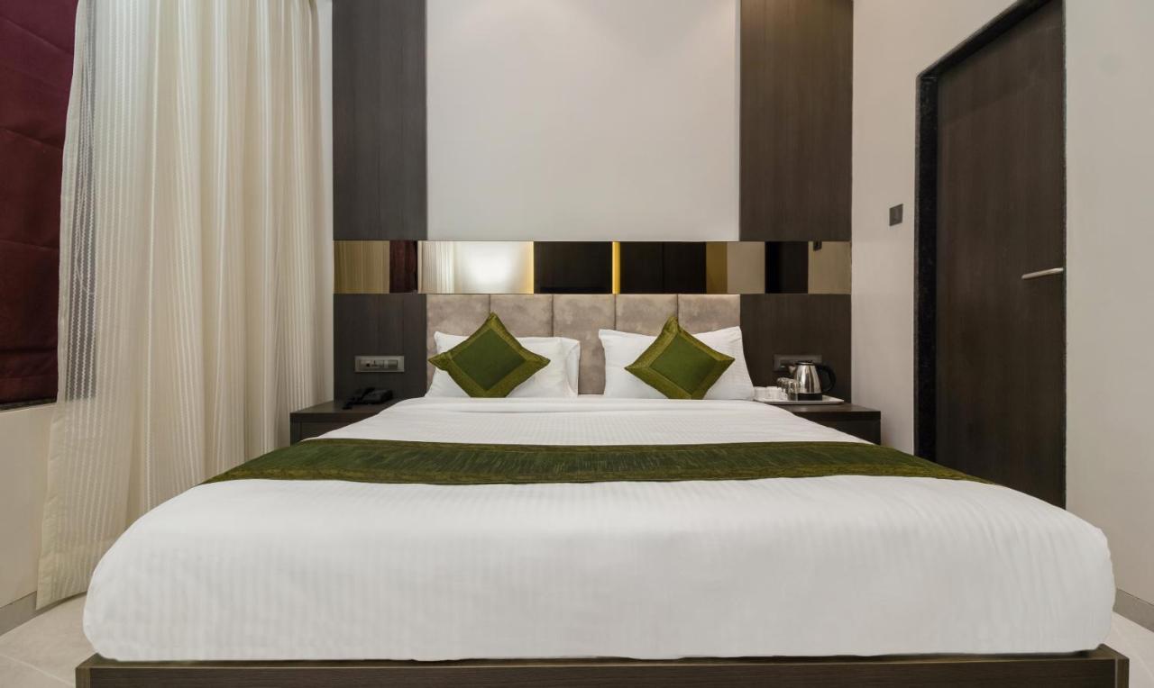 Hotel Oyster Suite Andheri West Mumbai Bagian luar foto